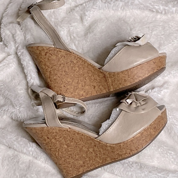 Qupid brand wedges - Picture 3 of 7